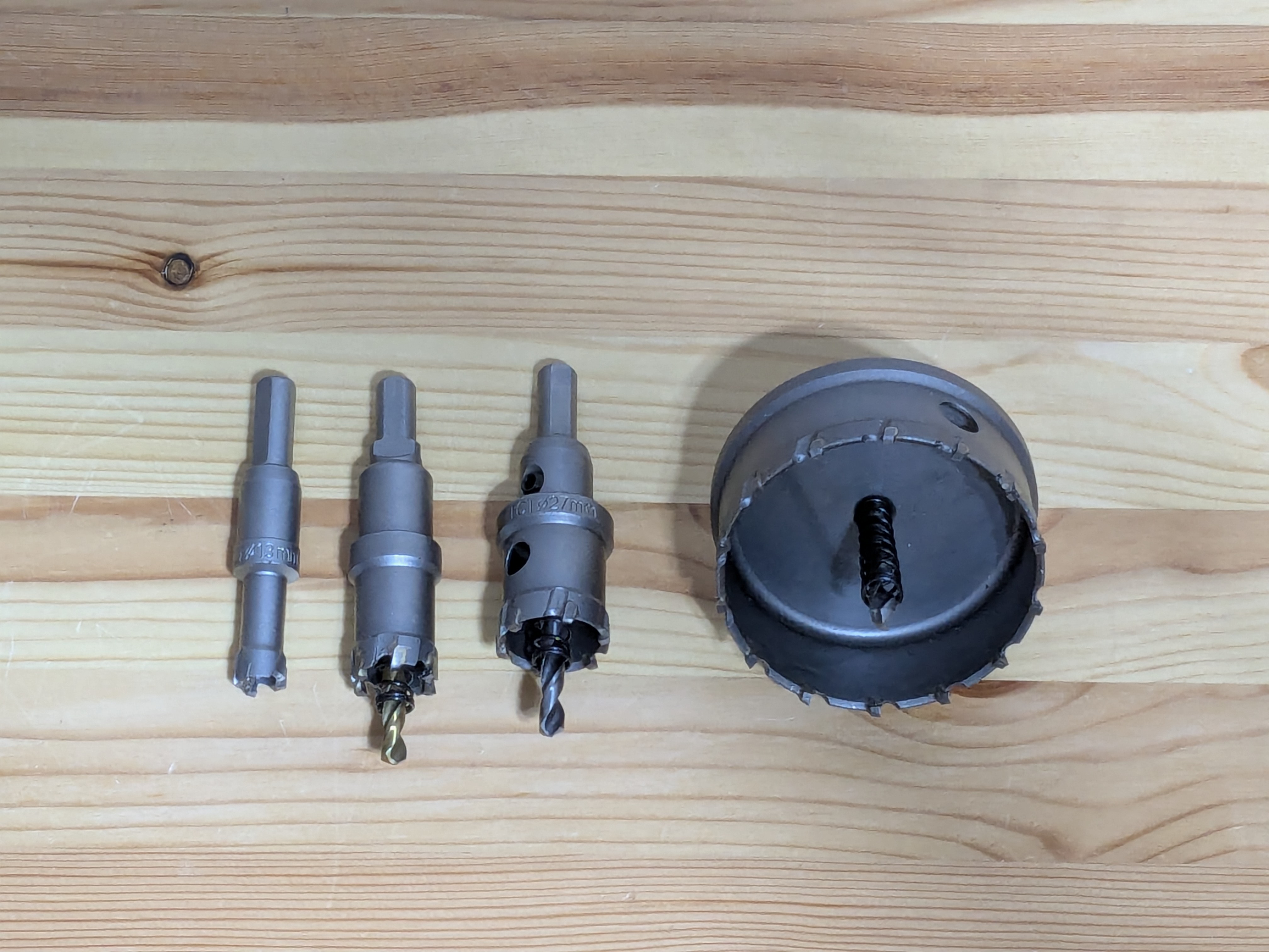 Carbide tooth hole saws